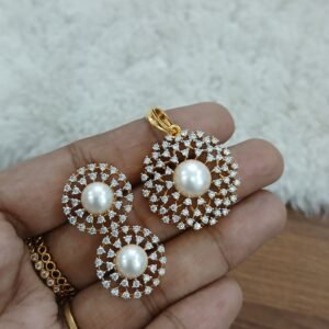 Diamond copy pendant with studs