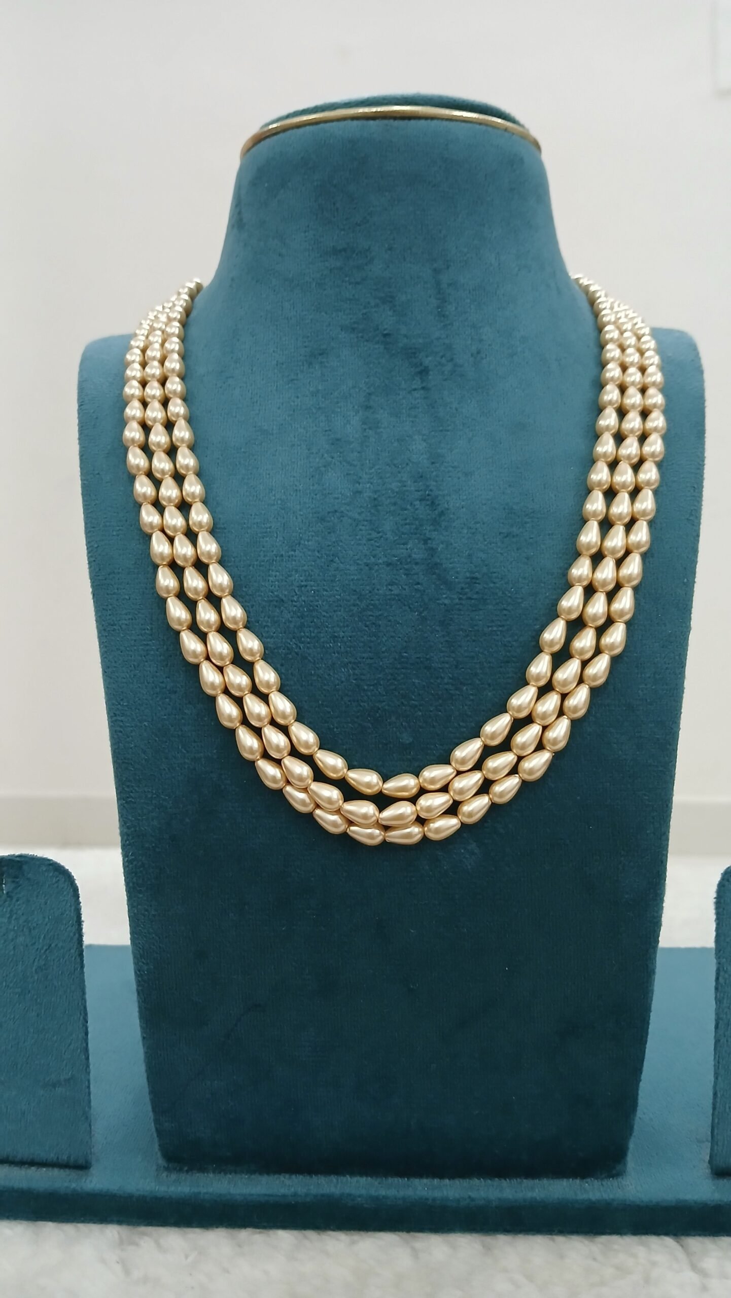 22 inches 3 lines drop shape swarouski layered chain