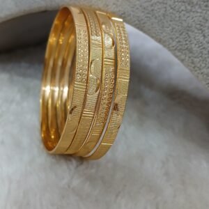 2.10 Plain with flat cutting Micropolish bangles (set of 4)