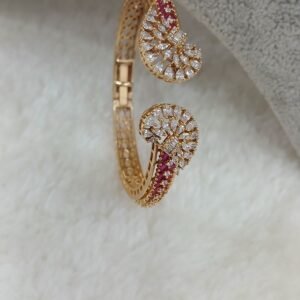 Pink & Glasscut stones openable bangle (Adjustable from 2.2 to 2.6)