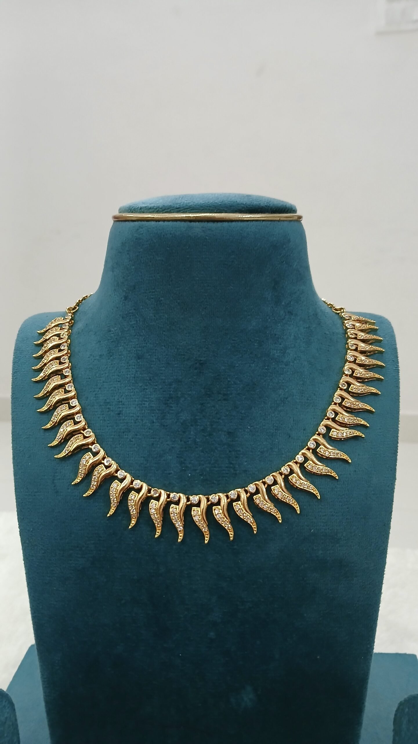 Designer & trendy Micropolish birds necklace with white stones