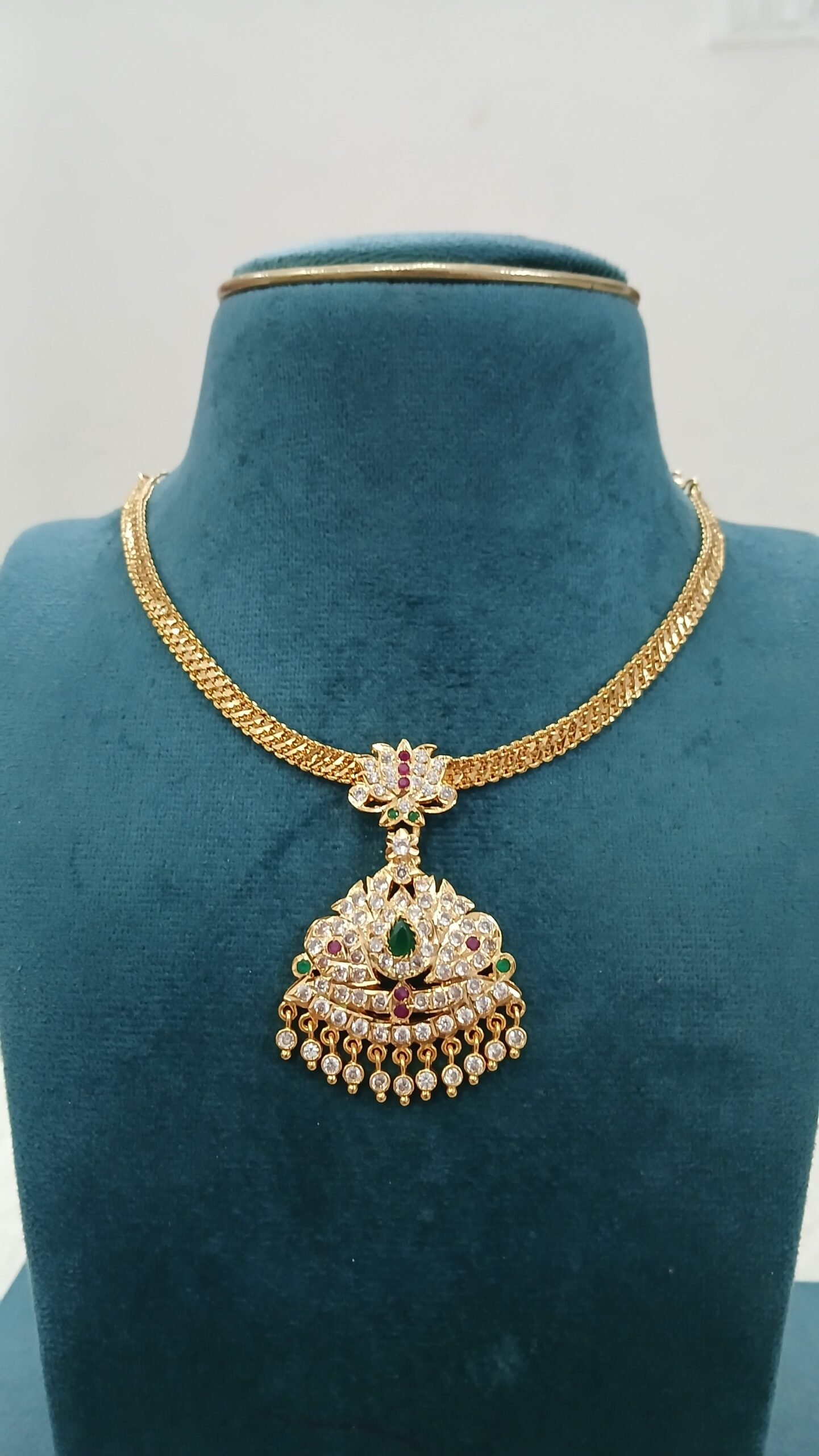 Micropolish naan chain with full stones lotus pendant