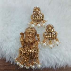 Lakshmi pendant with earrings